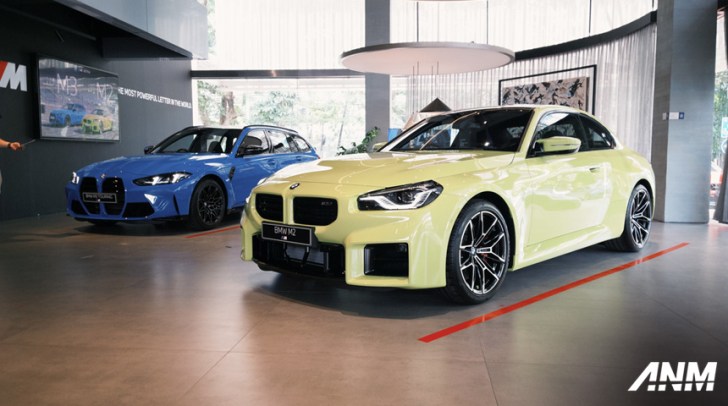 BMW M2 dan M3 Touring Terbaru Resmi Mengaspal di Surabaya